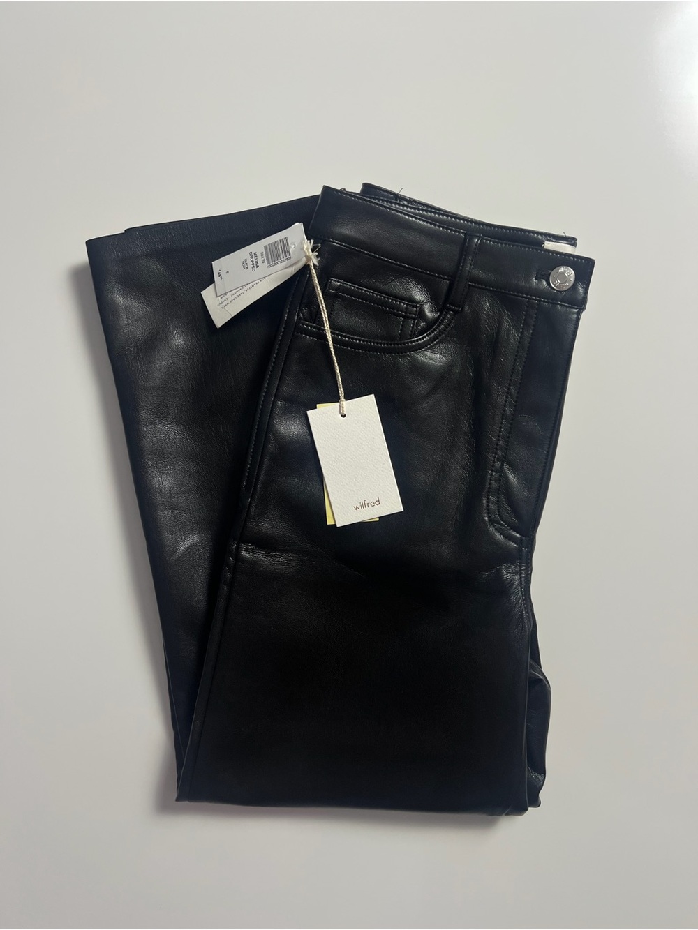 NWT Wilfred Aritzia Melina Cropped Faux Leather Pants, Black, Size 6